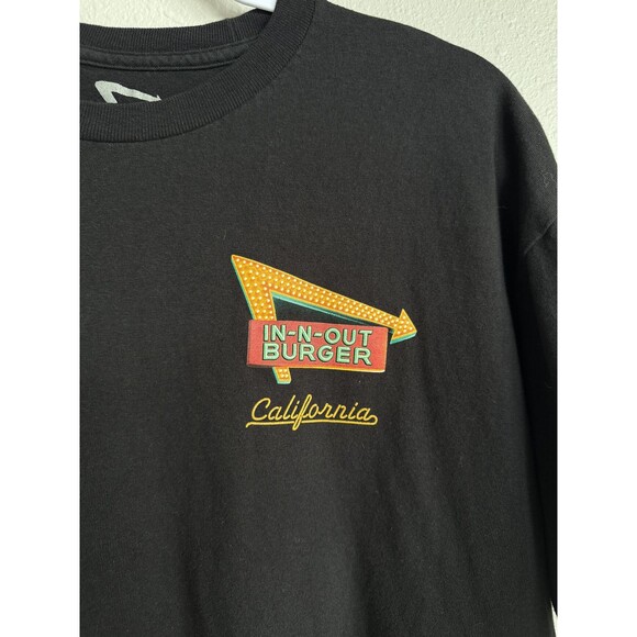 In-N-Out Burger Restaurant T-shirt California Yellow with Cars Sunset Graphics - Picture 3 of 7